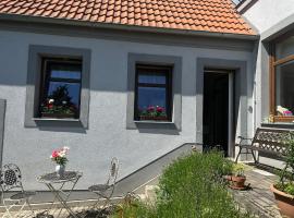 Apartmán U jezírka, hotel v destinaci Velké Přílepy