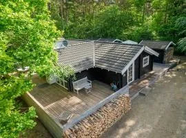 Lovely Home In Rønde With Kitchen