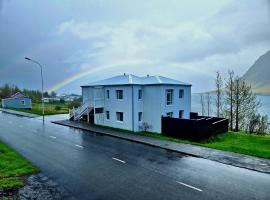 Sólgarður Guesthouse, habitación en casa particular en Bíldudalur