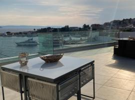 Wide Blue Luxury Boutique Suites, hotell sihtkohas Neos Marmaras