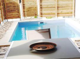 bungalow hibis.kiss971, bungalow in Baie-Mahault