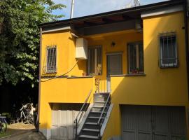 Gionas - Casa indipendente in zona strategica, cabaña en Milán