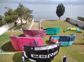 Holiday house on the beach, hotel in Kato Rodini