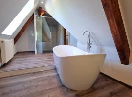 Klimaanlage, 5 Sterne Bahnhoftraum, Appartement "Waldliebe" 133qm, große Terrasse 70qm, QR Code scannen für virtuellen Rundgang, Premium Ausstattung, hotel i Braunfels