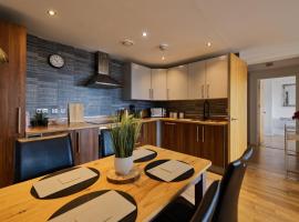 Convenient Central 1-Bedroom Flat with a View, Ideal Getaway, hotel adaptado en Liverpool