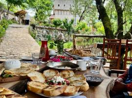 Kulla Hupi Agriturism, posada u hostería en Bulqizë