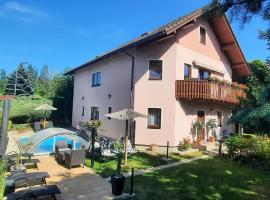 Pool Apartments, готель у Карлових Варах