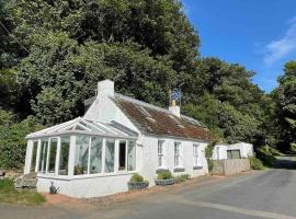 Watherston Farm Cottage, holiday home in Stow