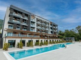 Montenegro Lodge, serviced apartment in Tivat