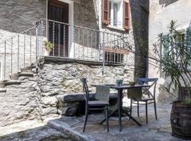 Rustico Porta, cabaña o casa de campo en Brissago