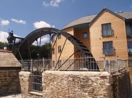 The Waterwheel Apartment, Charlestown