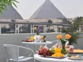 La Perle Pyramids