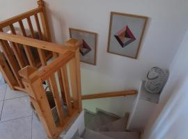 세리포스 코라에 위치한 호텔 Cyclops apartment