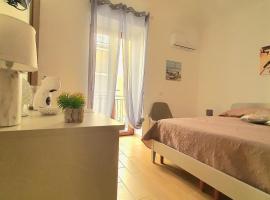 La casa di Serafina、サント・ステーファノ・ディ・カマストラのホテル