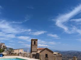 Case al Borgo-Agira Centre-Home Relais, hotel cerca de Sicilia Outlet Village, Agira