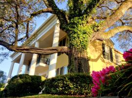 Anchuca Historic Mansion & Inn, pet-friendly hotel in Vicksburg