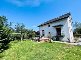 Maison au calme et en ville, viešbutis mieste Meythet