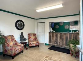 Pinetree Inn, motel in Parsons