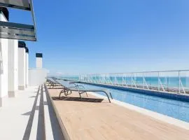 Apartamentos con terraza frente al mar by Color Flats