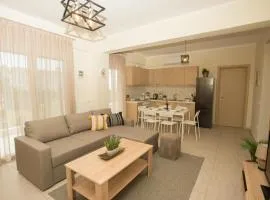 Potamos Luxury Apartment