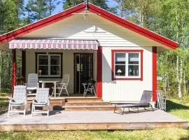 Gorgeous Home In Herräng With Kitchen
