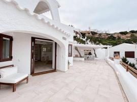 Luxury House 80m2 Terrace, hotell i Cala Morell