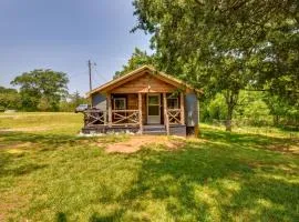 Cozy Cabin Near Lake Hartwell and Clemson University