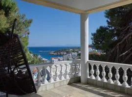 Eleni's Guest House