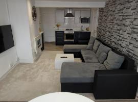 Cosy 1 Bedroom Flat in Southam, hotel Southamben