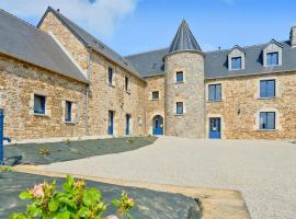 3 Bedroom Nice Home In Fierville-les-mines, hotell med parkeringsplass i Fierville-les-Mines