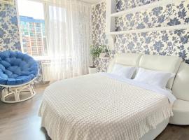Zoryaniy Apartments City ПРОСТОРА та затишна НОВОБУДОВА у ЦЕНТРІ Парк Шевченка Медичний центр MedGarden Дуже ЧИСТО!, spa hotel in Chernivtsi