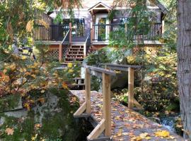 4 Mile Creek Cabin (Creekside), hotel barato en Nelson