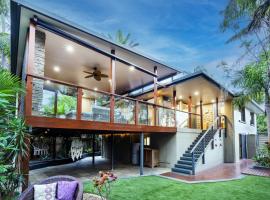 브리즈번에 위치한 호텔 Bali Vibes Serene Tropical Oasis 4BD Holiday Home