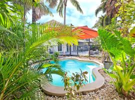 Tropical Allure - A Tranquil Fannie Bay Oasis, hotel con parking en Fannie Bay
