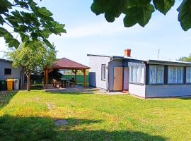 Domek letniskowy SZARACZEK, cottage in Okuninka