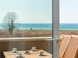 Apartment Paradiso with Sea View