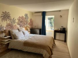 Bubble rooms Chambres confortables en plein centre de Dieulefit, B&B in Dieulefit