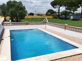 Villa Marco, hotel en Chiclana de la Frontera