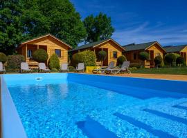 Boho Baltic Resort, hotel u gradu 'Bobolin'