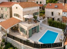 Villa Mara- Casa Rustica, hotel with pools in Korčula