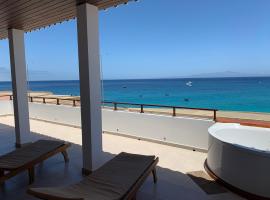 Hotel Casa Evora - luxury and beach front, holiday rental in Vila do Maio
