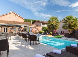 Contact Hôtels Les Pierres Dorées, hotel v destinaci Ambérieux d'Azergues