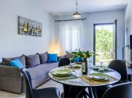 The Green Yard Apartment