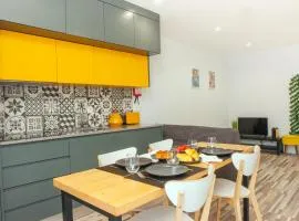 Host Wise - Amadeo Apartments