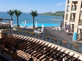 Port Balchik apartment，巴爾奇克的公寓