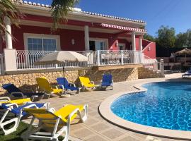 CASA PANORAMICA VUE MER 8 a 10 Personnes, hotel in Boliqueime