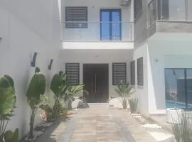 Belle villa avec piscine à Hammamet Nord