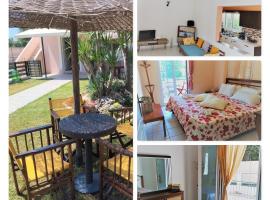 Vaggelis Apartments: Roda şehrinde bir tatil evi