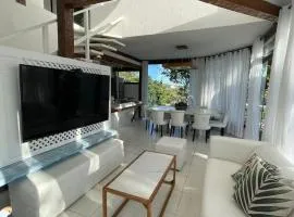 Casa Delfi, Hermosa vista, Jacuzzi e Praia , Buzios