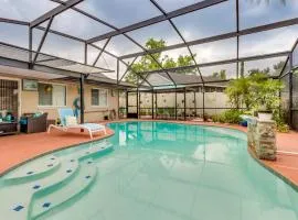25 Mi to Disney Home with Shared Pool in Orlando